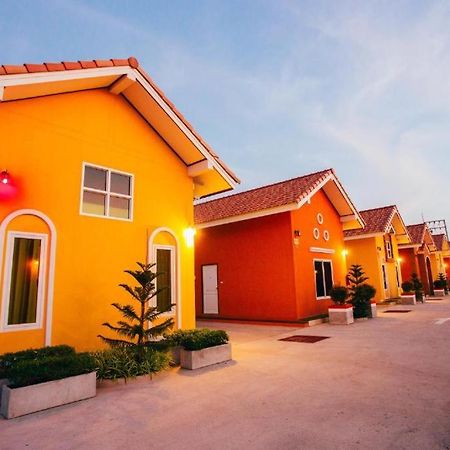 Windsor Resort Lop Buri Eksteriør bilde