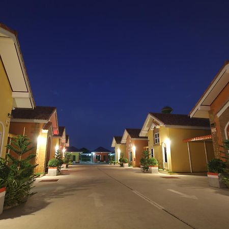 Windsor Resort Lop Buri Eksteriør bilde