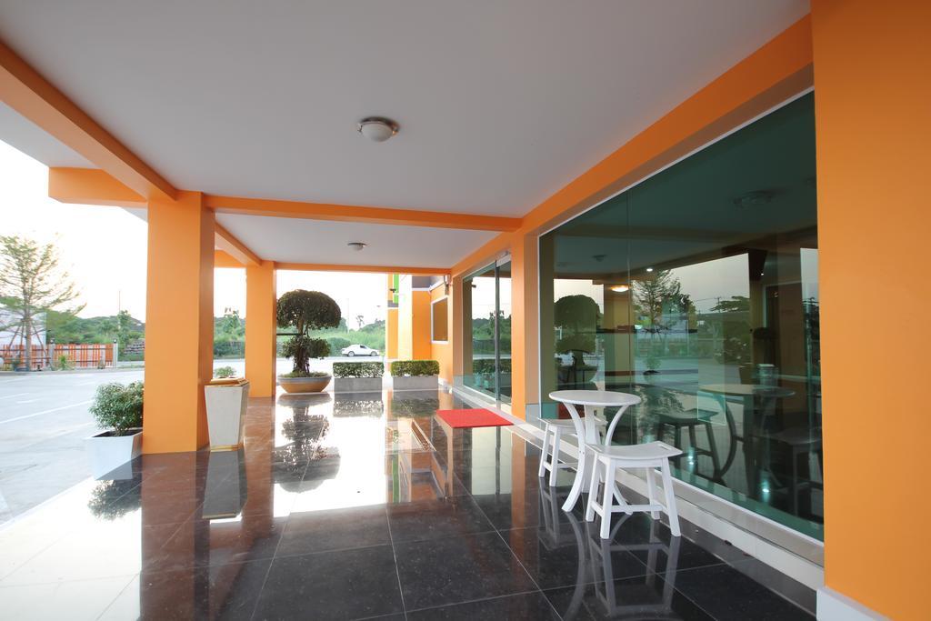 Windsor Resort Lop Buri Rom bilde
